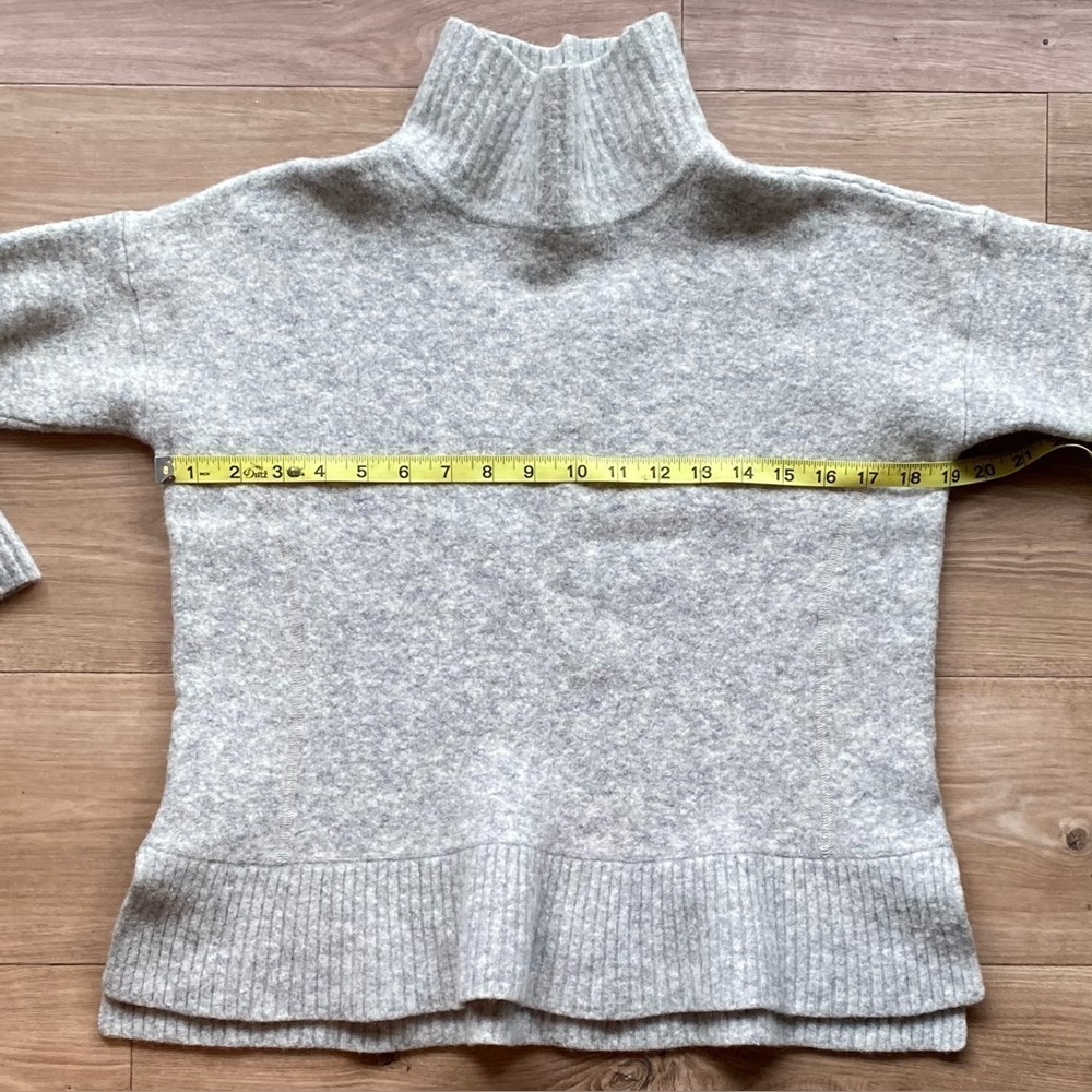 Club Monaco Mock Neck Sweater - Picture 3 of 8